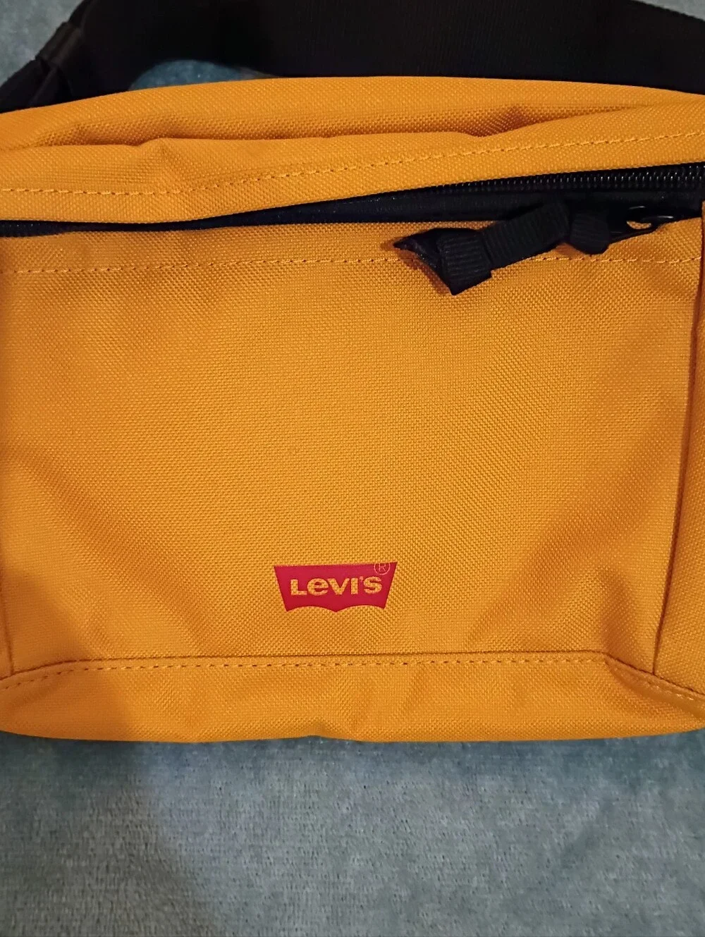 Levi's hip pack yellow